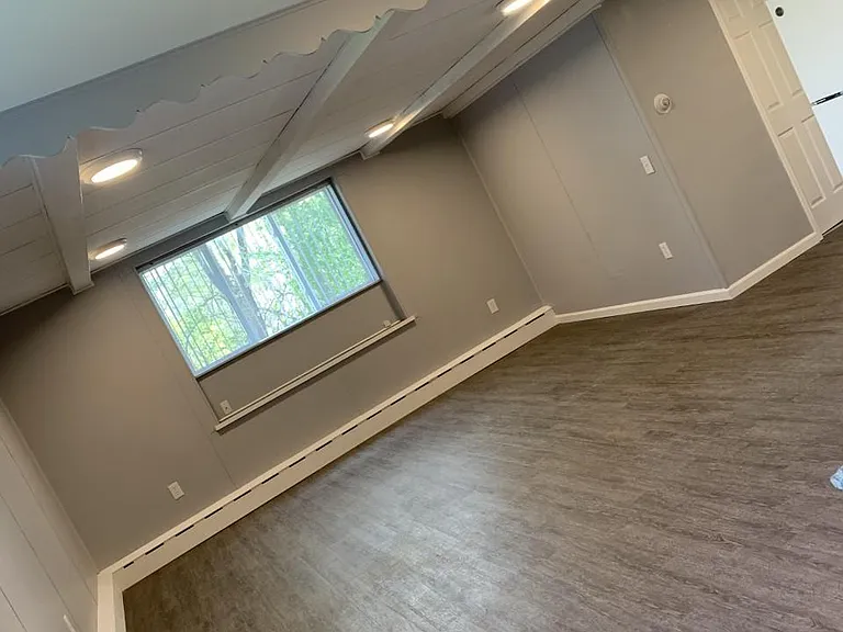 1220 Stoughton Ave — Photo 8