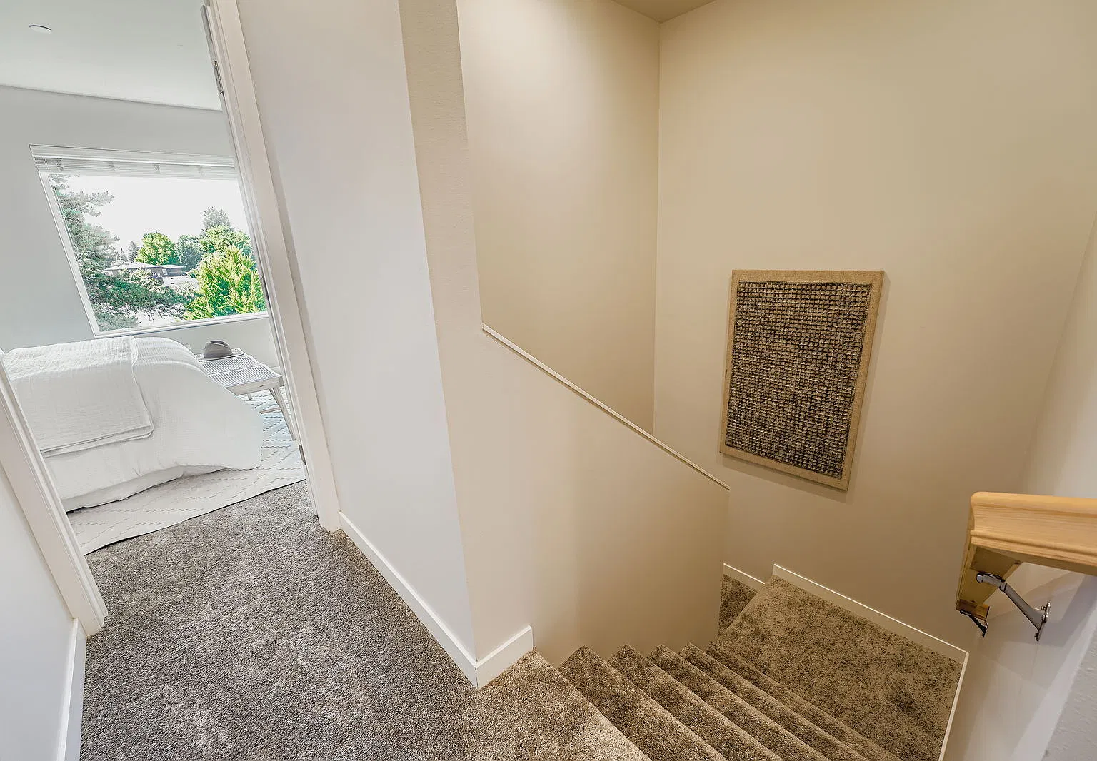 Roxbury 12 - 1819 — Photo 2