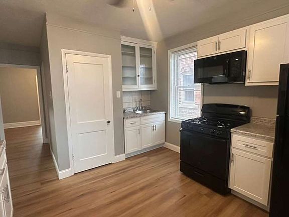 4th image of 5042-5044 Pernod Ave #5042-1F