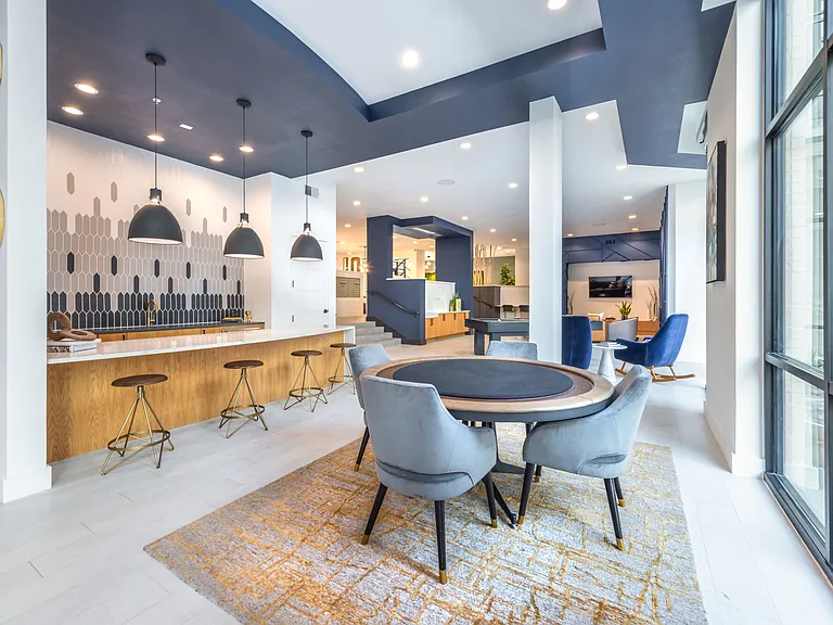 Burnett Lofts — Photo 38