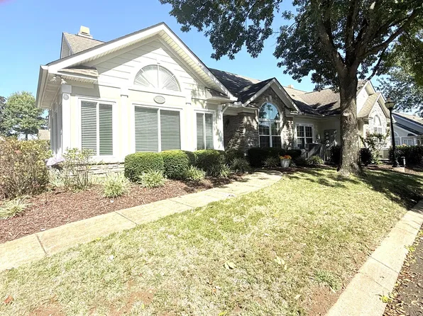 825 Browns Ln #201, Gallatin, TN 37066