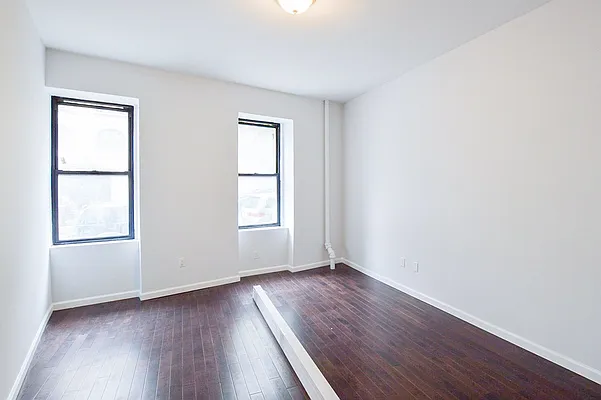 Rented by Clove Realty LLC | media 28