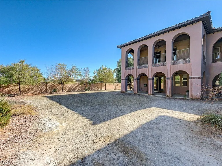 8490 Via De Bellasidra Ct — Photo 74