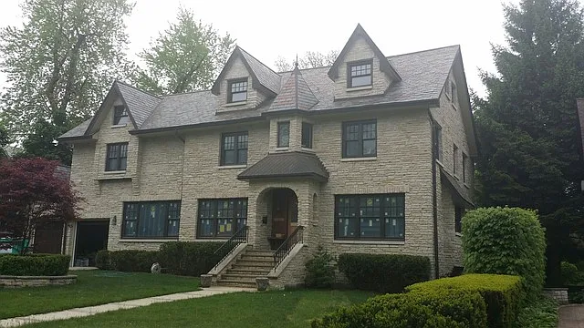 312 Leicester Rd photo 1