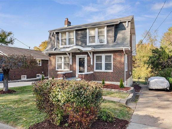 2nd image of 9019 Tudor Ave