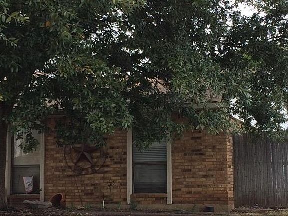 3rd image of 3728 Bridalwreath Dr