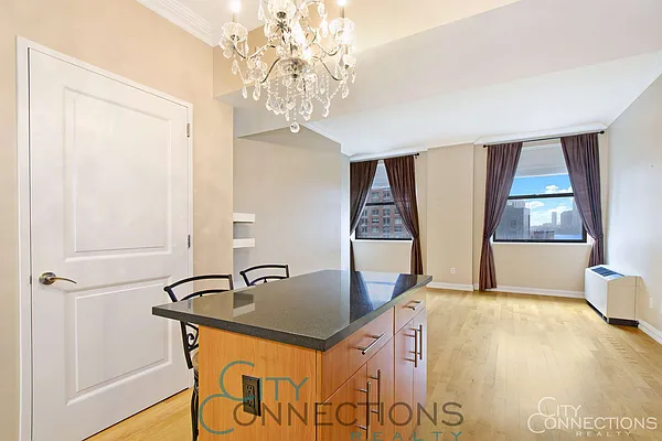 Rented by City Connections Realty | media 3