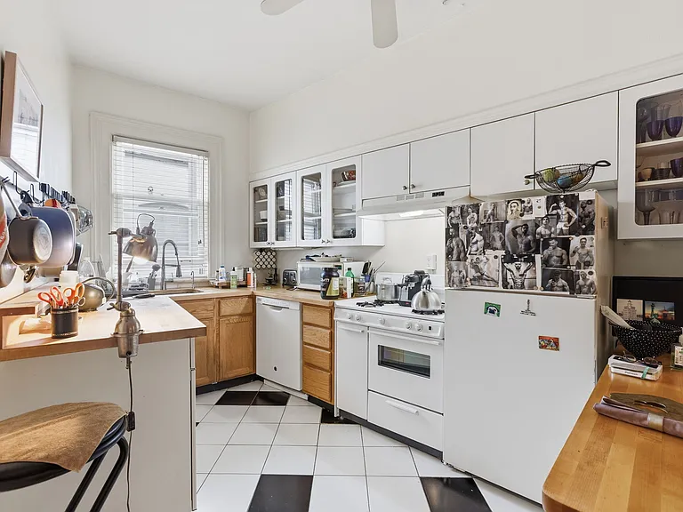 13-web-or-mls-2126 Connecticut Ave NW 77_29_07132026