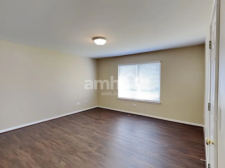 2462 Mayfield Ct — Photo 9