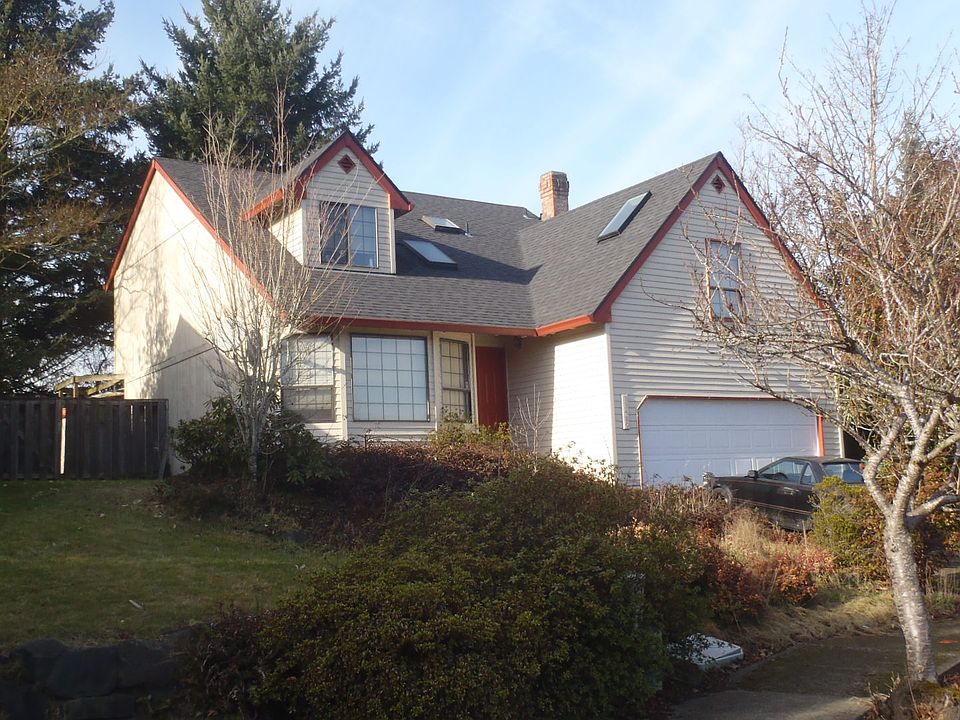 1st image of 13489 SW Laurmont Ct
