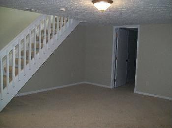 4th image of 680 Parkhurst Dr