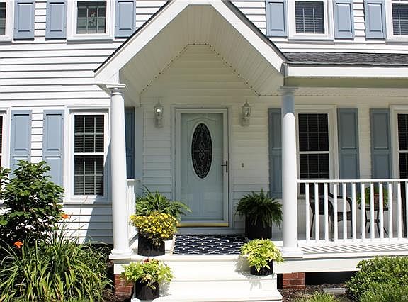 3rd image of 4324 Agnes Dr