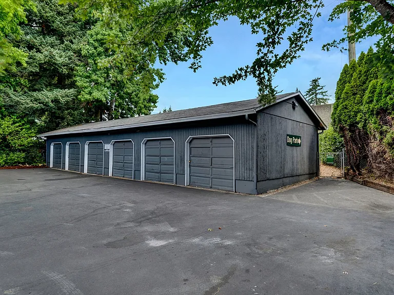 garage parking Sunset Station Apartments Portland Oregon