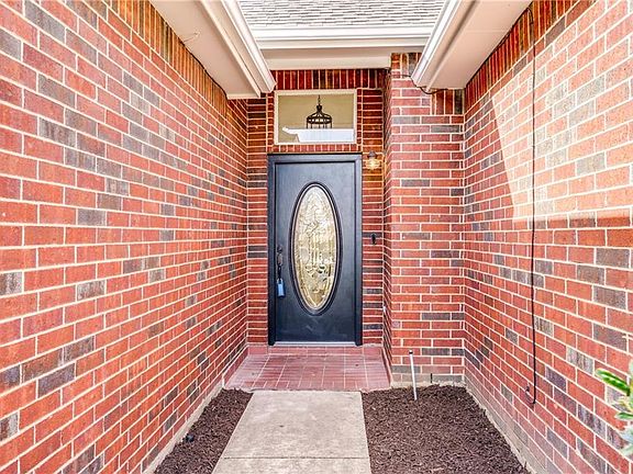 3rd image of 6713 Carrington Dr