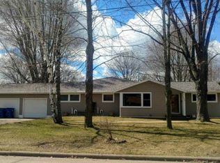 195 Walnut St, Clintonville, WI 54929