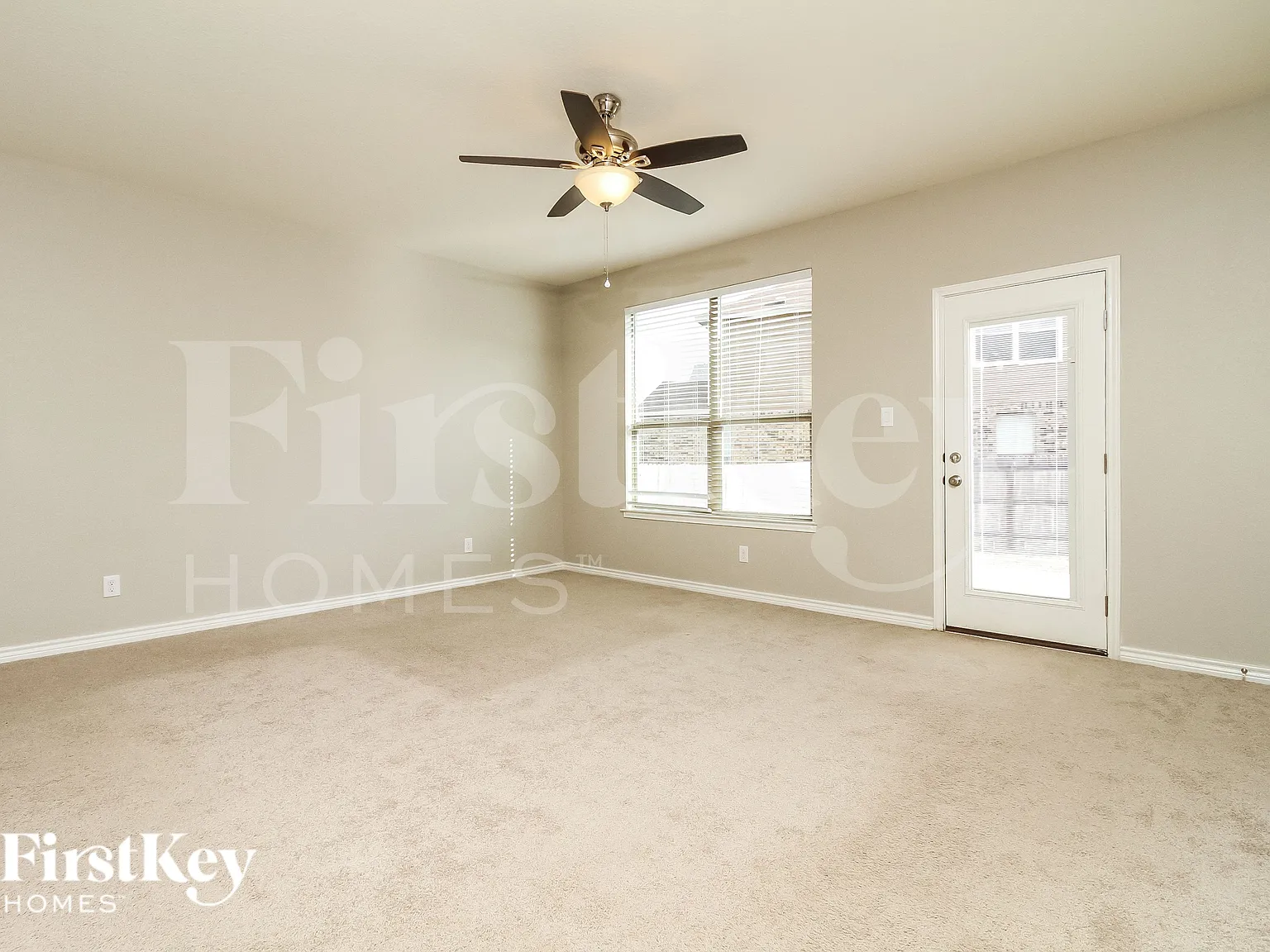 4 bed, 2.5 bath, 2002 sqft, $2,170 — Photo 4