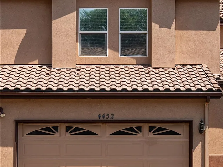 4452 S Auckland Ct — Photo 3