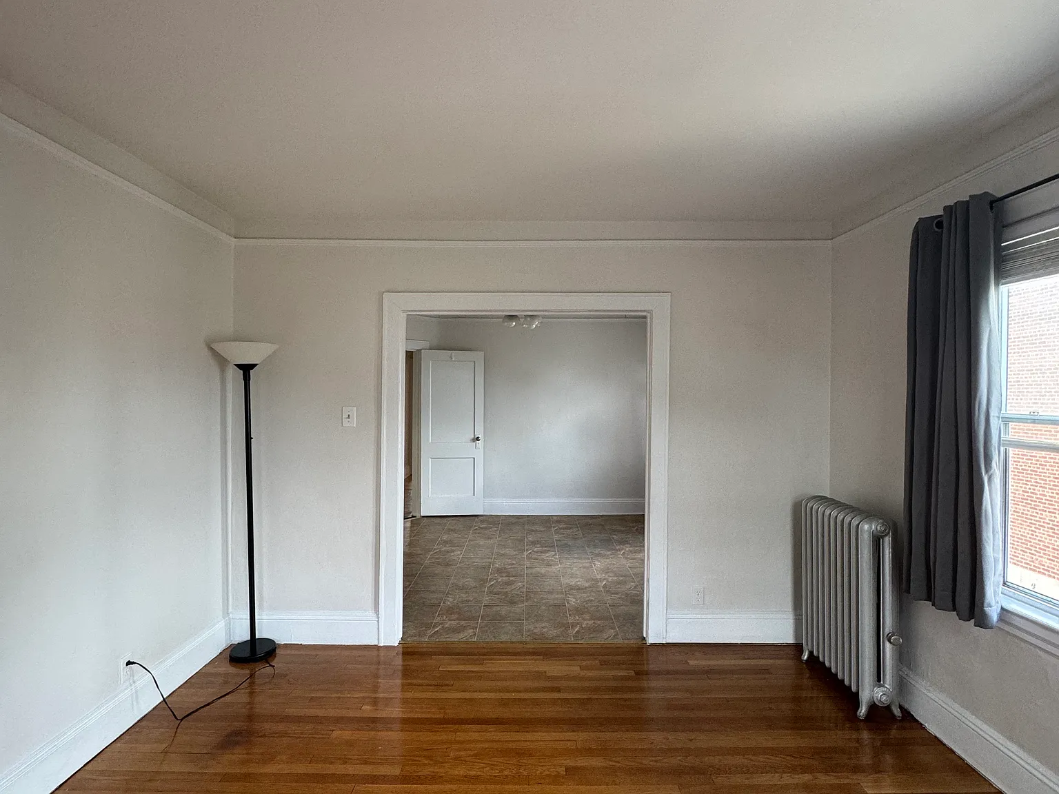 3 bed, 1100 sqft, $3,599 — Photo 2