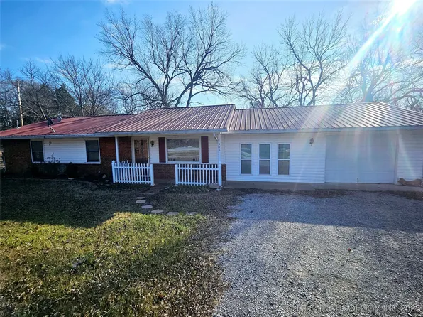 305 E Baker St, Asher, OK 74826