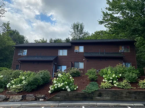 121 Village Heights Rd Photo 1