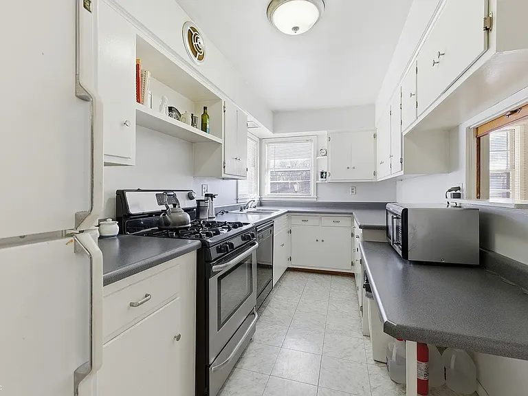 120 S Hillsdale Dr — Photo 13