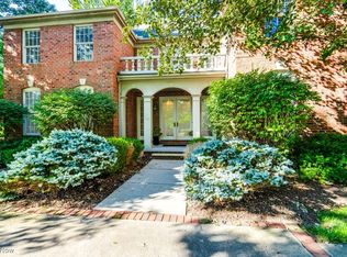 3138 Regency Pl, Westlake, OH 44145