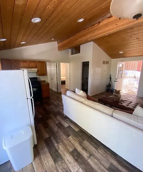 979 Mercury Way — Photo 11