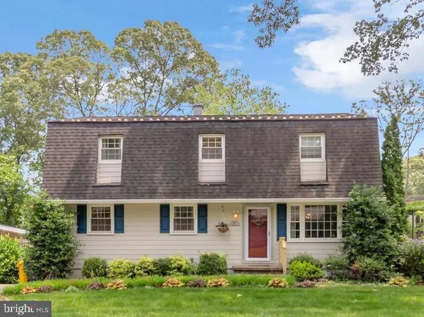 525 Center Dr, Severna Park, MD 21146