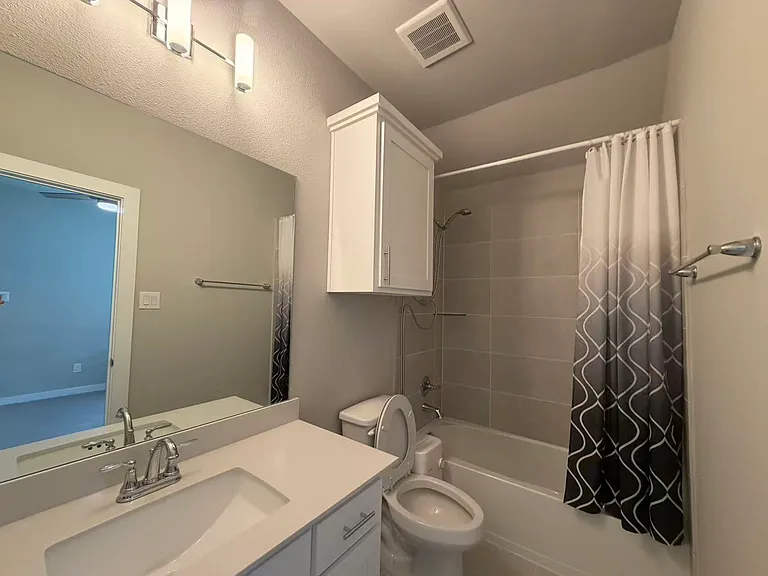 1280 Manfreda St — Photo 24