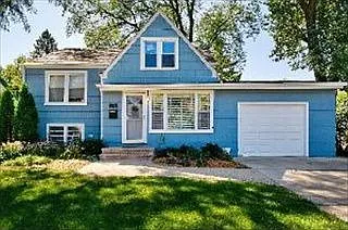 300 E Oneida Ave photo 1