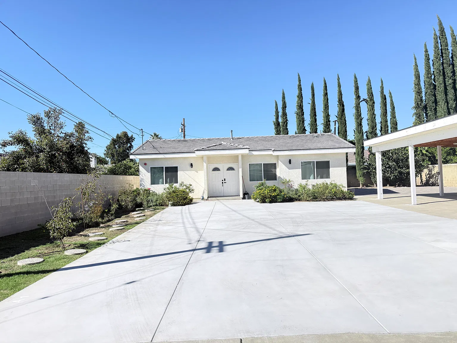 3 bed, 1100 sqft, $4,500 — Photo 2
