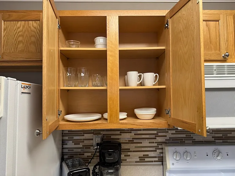 180 W Dublin Dr — Photo 34