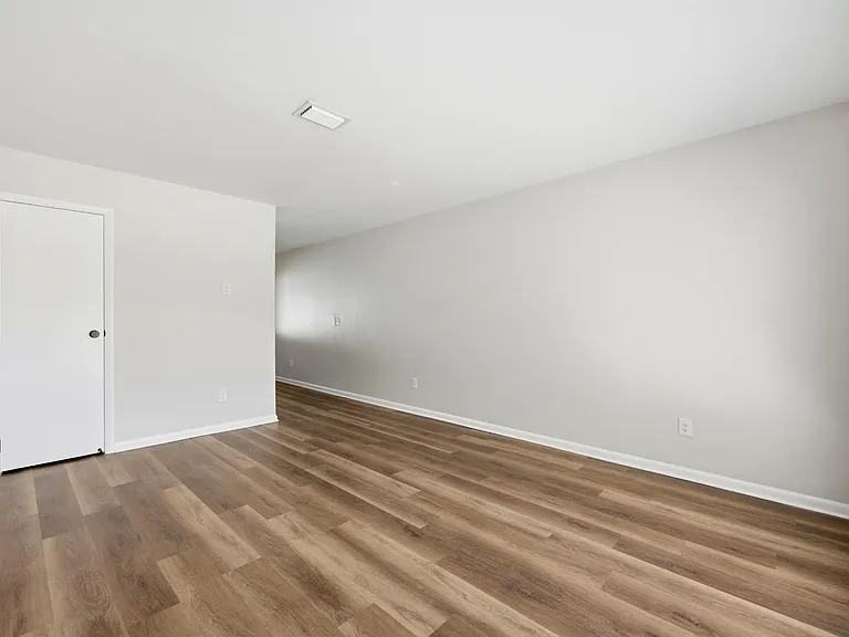 Unit Photo