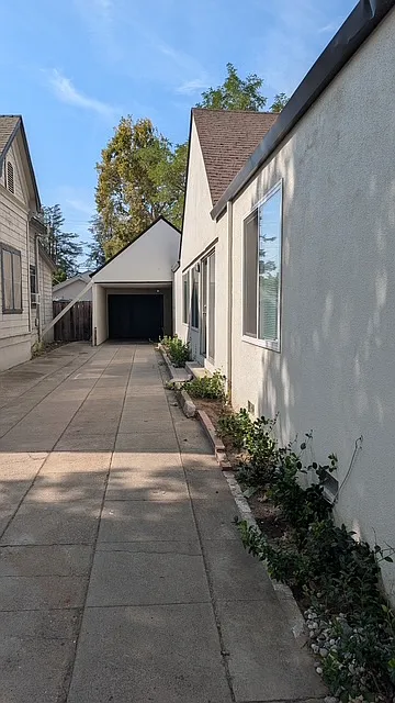 2 bed, $1,995 — Photo 3