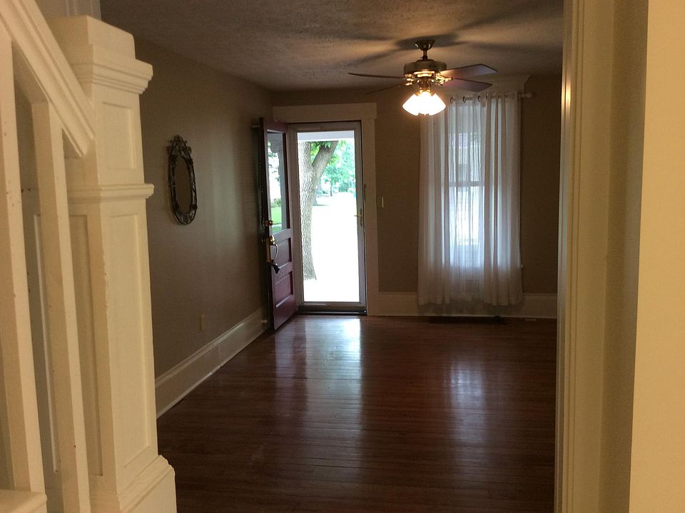 1st image of 140 S Cherry St