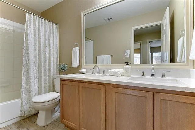 909 Whitley Dr — Photo 12