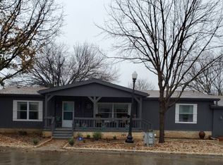 316 Live Oak St, Ingram, TX 78025