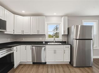 188 Division St #3F, Woonsocket, RI 02895