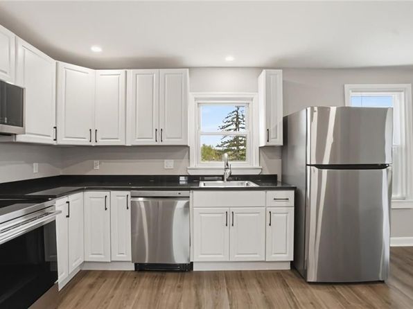 188 Division St #3F