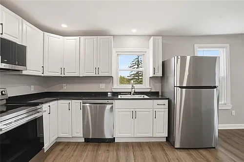188 Division St #3F Photo 1