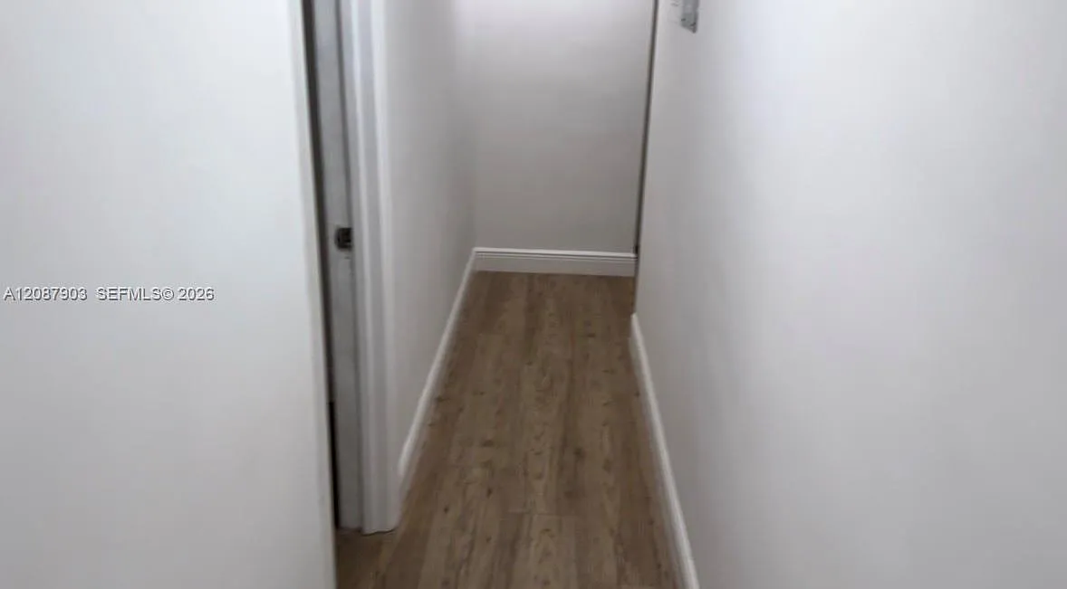 3 bed, 1.5 bath, 1240 sqft, $2,750 — Photo 4
