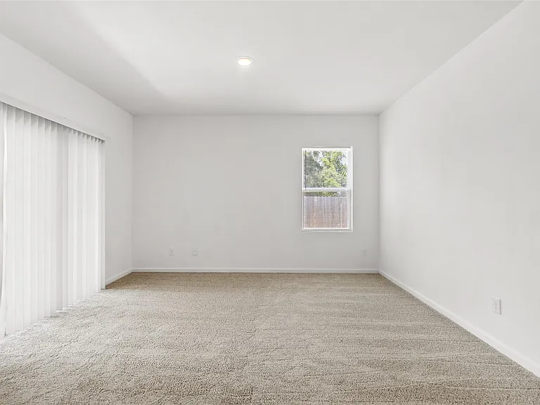 3602 Admiralty Dr — Photo 6