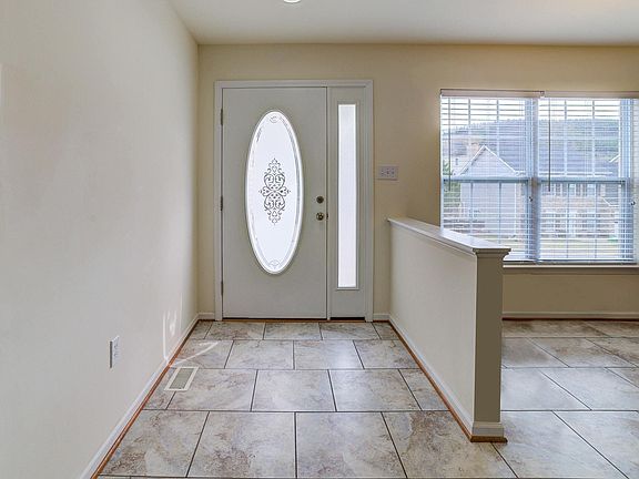 3rd image of 4380 Faircrest Ln