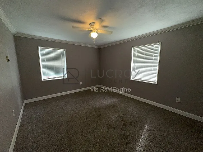 3030 Oak Forest Dr — Photo 12