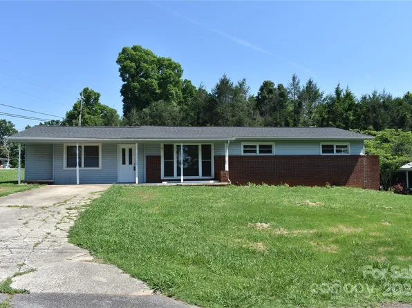 1922 Marigold Ln, Hudson, NC 28638