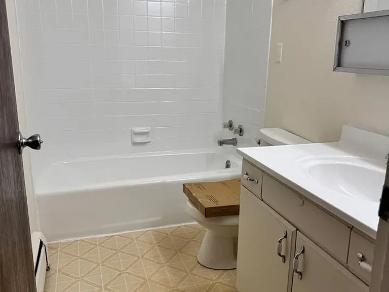 3517 University Ave #6 — Photo 20