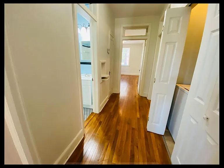 331 S Woodrow St #1 — Photo 2