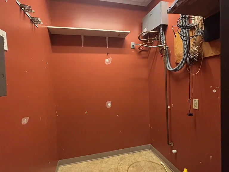 2700 Simpson Ave #103 — Photo 6