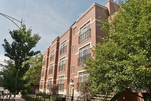 1st image of 1758 W Diversey Pkwy APT 3E