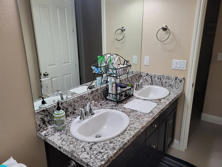 3300 Salem Ave — Photo 18